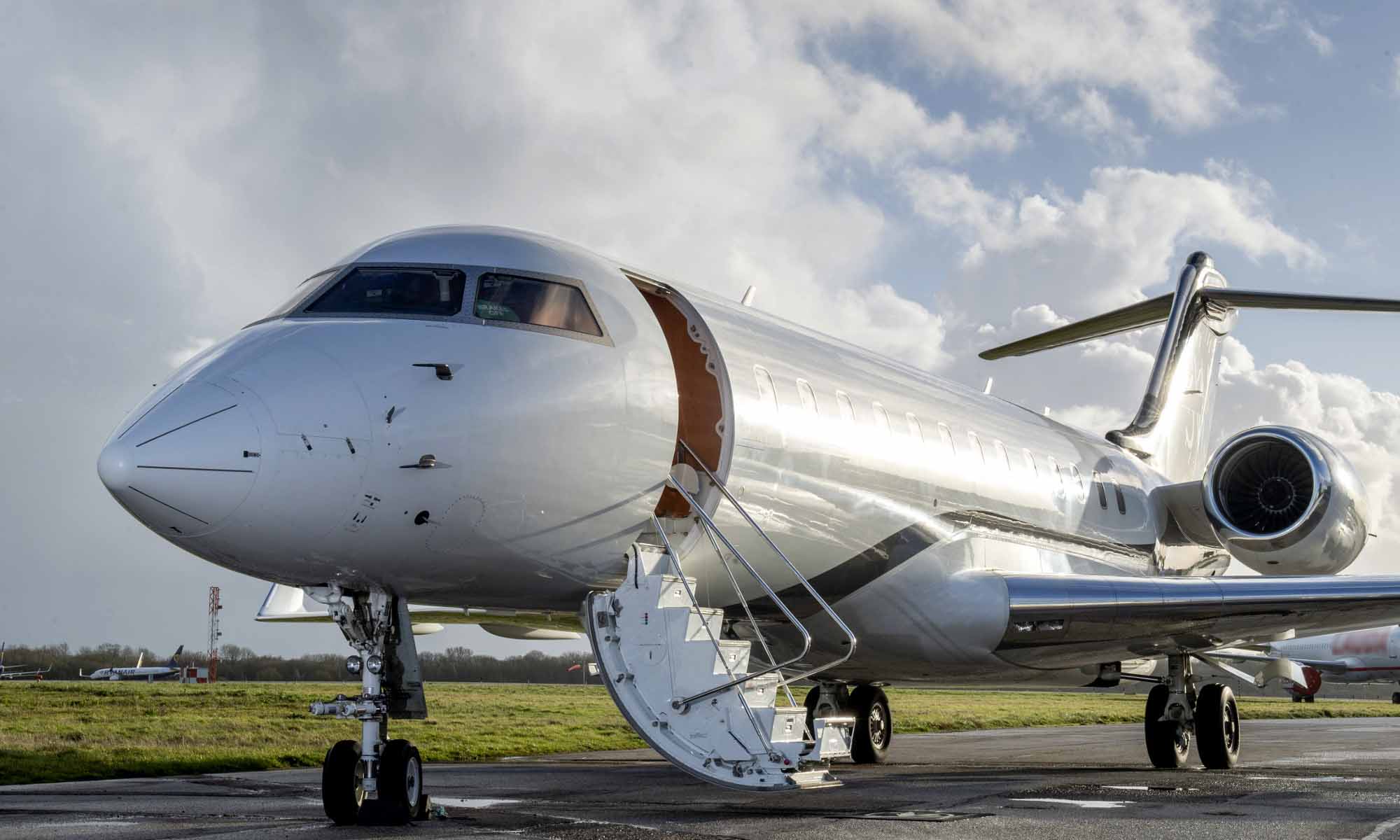 Permalien vers:Autorisations de survol et d’atterrissage